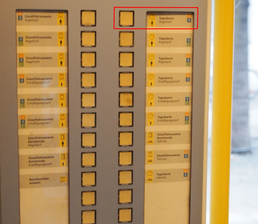 R2153865 簡単に解説！ドイツで電車の切符の買い方と乗り方