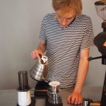 衝撃、まるでコーヒー工房！地元で大人気のベルリンのカフェ！