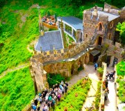 日本語OK！ドイツの古城で結婚式を挙げるならラインシュタイン城で憧れが実現！