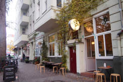 都会の自然が気持ちいい！東ベルリンのカフェ『ポピュラスコーヒー』